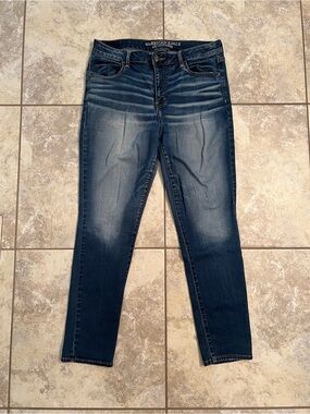 American Eagle Outfitters Women's High-Rise Jegging 14 Short